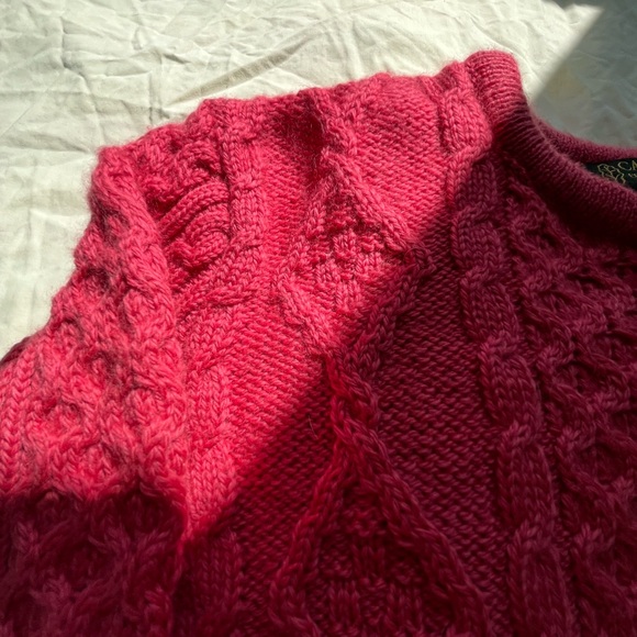 Pink Irish Cable Knit Crew Neck Sweater 100% wool NWT - Picture 3 of 4